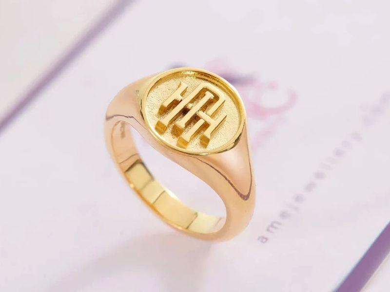 phối đồ người mạng hỏa