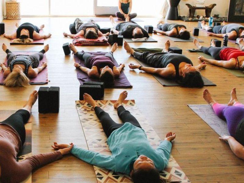 Yoga Nidra: Một hình thức thư giãn sâu hơn Savasana