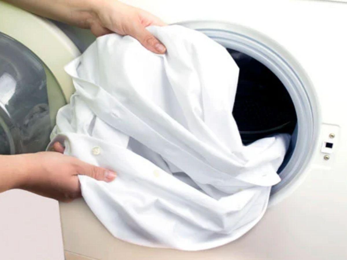 Có nên giặt khô áo sơ mi trắng không?
