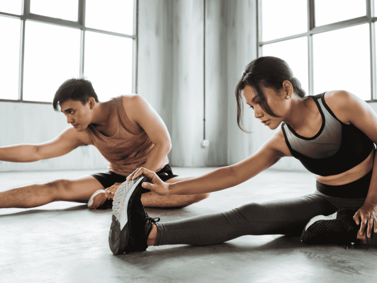 Động tác ngồi giãn cơ