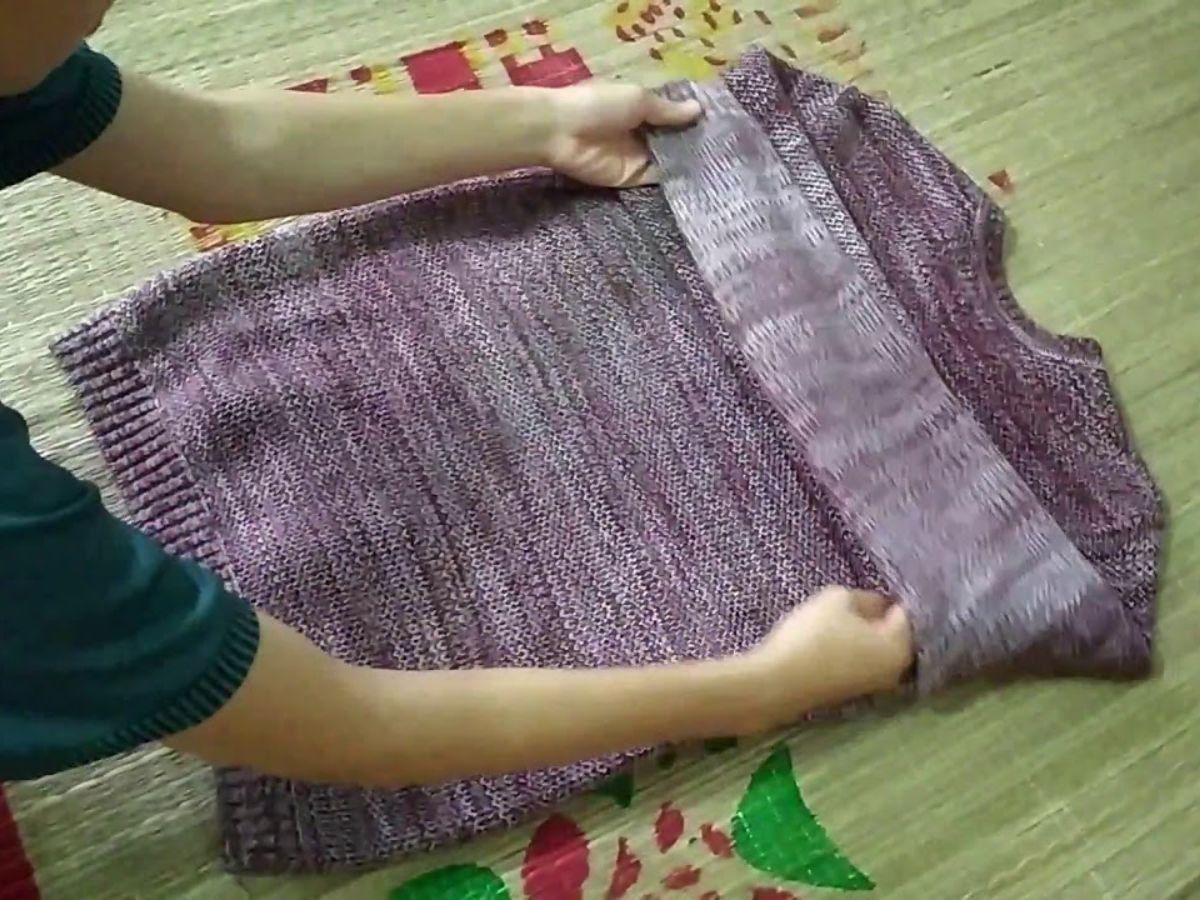 Cách gấp áo khoác đẹp, chỉnh chu