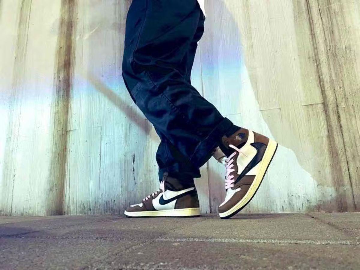 Nike Air Jordan 1 Travis Scott
