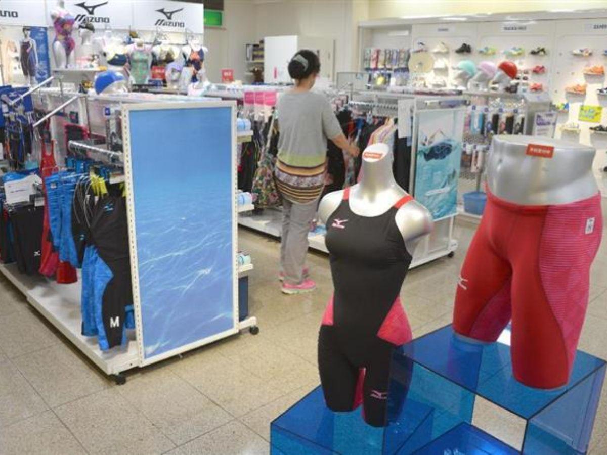 IVY moda là thương hiệu nổi tiếng với những bộ đồ bơi sang trọng