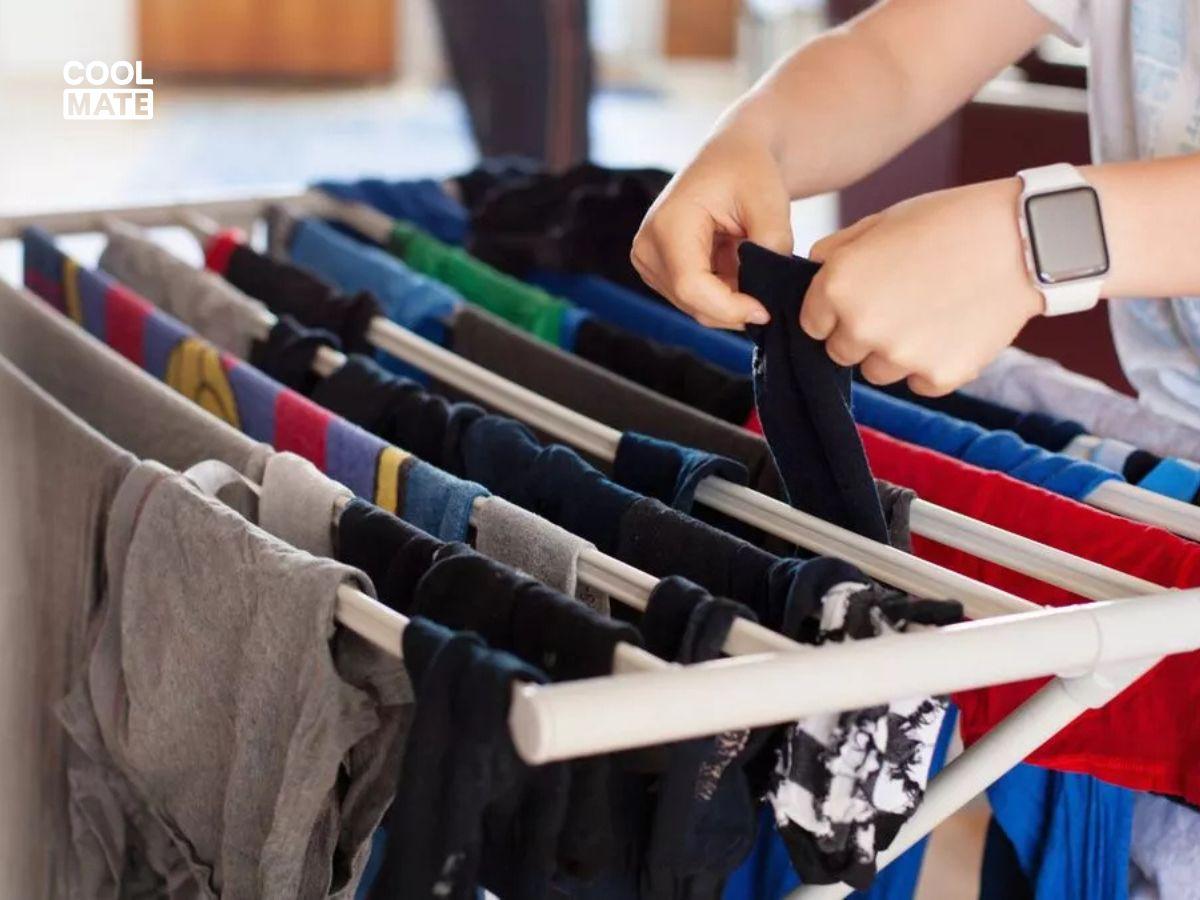 Không phơi đồ lót chồng lên nhau để vi khuẩn khó sinh sôi và phát triển