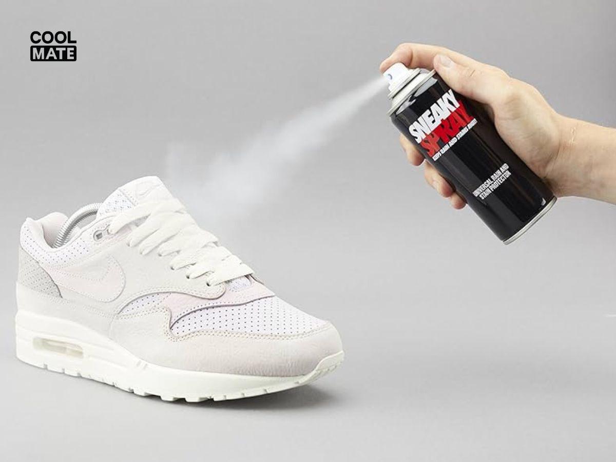 Xịt nano bảo vệ giày trắng