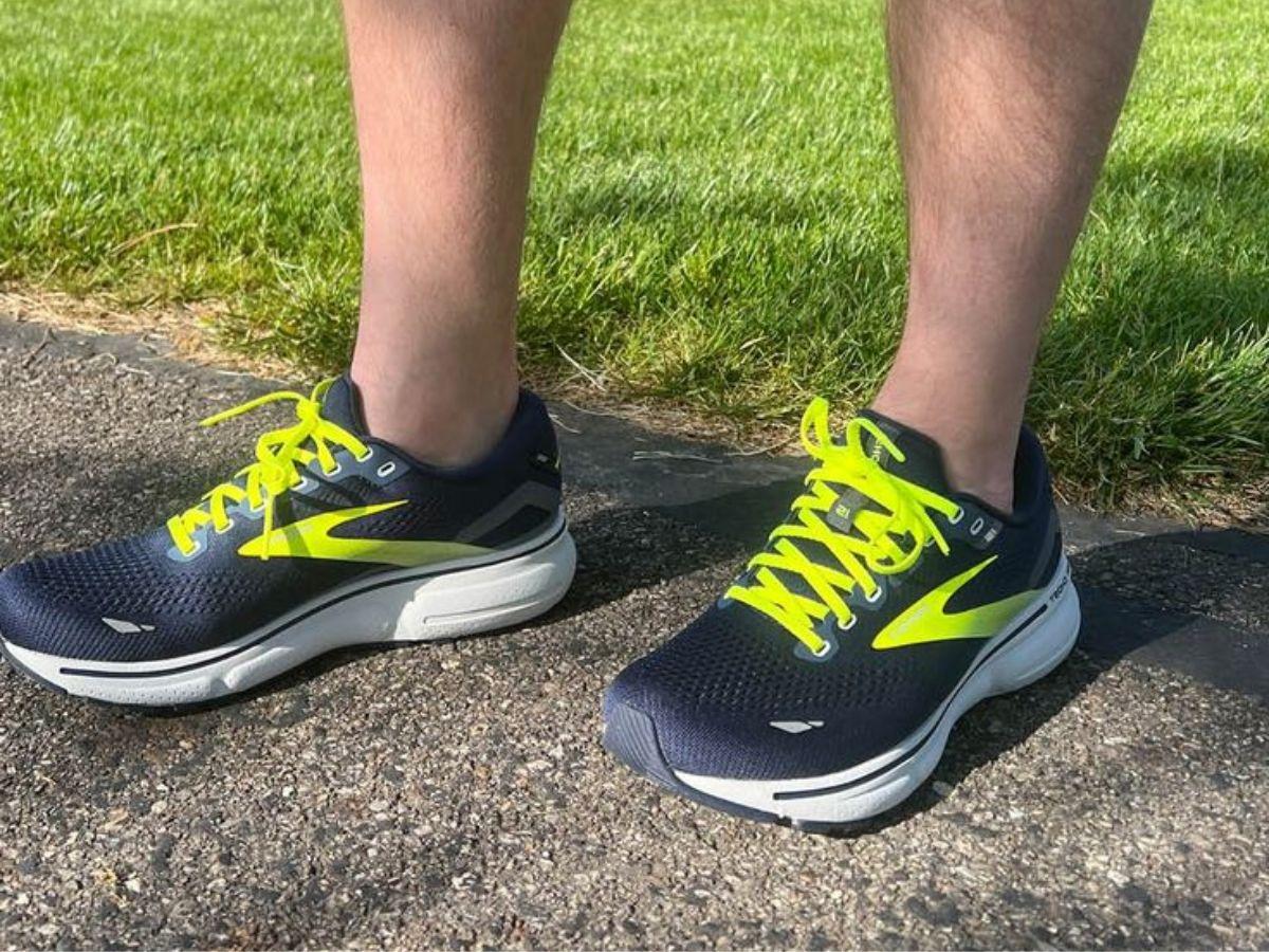 Brooks, giày chạy bộ đệm êm, ổn định