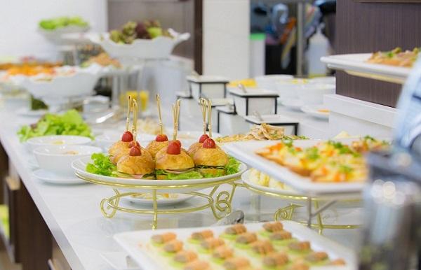 Thưởng thức buffet sáng giúp bạn giải quyết nhanh chóng câu hỏi “Sáng nay ăn gì”