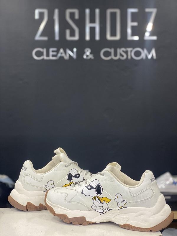 Mẫu giày MLB Yankees custom họa tiết Snoopy