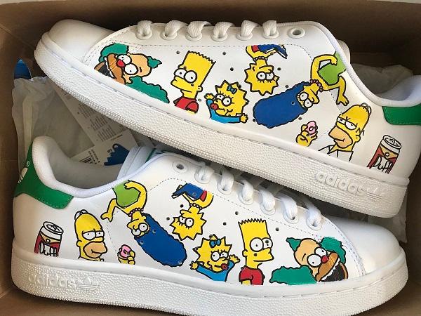 Mẫu giày Adidas Superstar custom họa tiết gia đình Simpsons