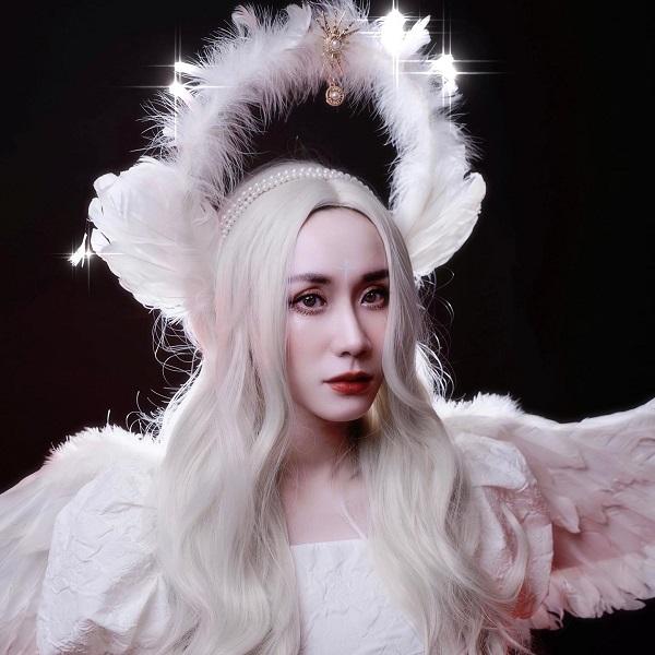 hương witch schannel là ai