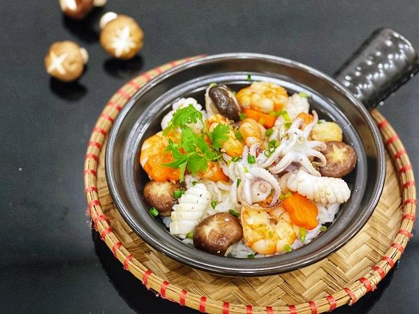 Cơm chiên hải sản