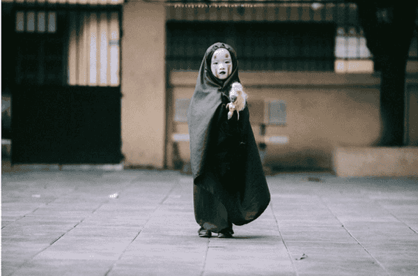 Cosplay Vô Diện ấn tượng