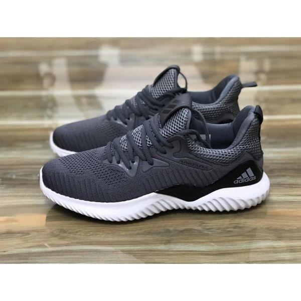 giày thể thao adidas chính hãng
