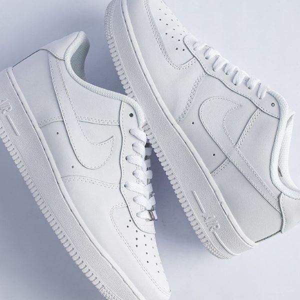 có nên mua giày nike không