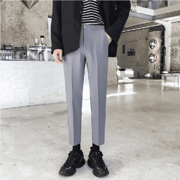 Thiết kế quần mang phong cách Hàn Quốc trẻ trung với form baggy ống rộng