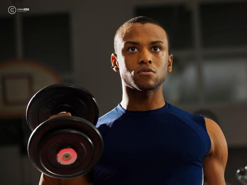 20-bai-tap-giup-chang-mac-ao-thun-dep-thu-hut-moi-anh-nhin-2225