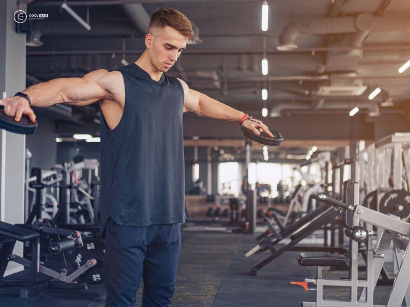 20-bai-tap-giup-chang-mac-ao-thun-dep-thu-hut-moi-anh-nhin-2225