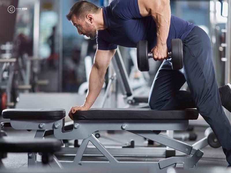 20-bai-tap-giup-chang-mac-ao-thun-dep-thu-hut-moi-anh-nhin-2225