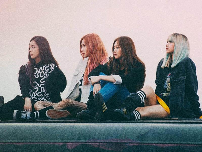 Hình ảnh các thành viên BLACKPINK trong MV “Stay”