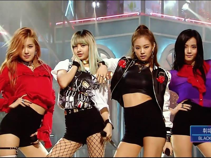 Tiếng huýt sáo “whistle” đóng vai trò như một âm thanh chủ đạo