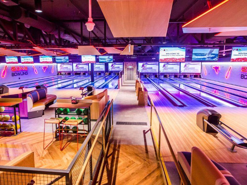 Bowling Timezone sở hữu không gian rộng lớn