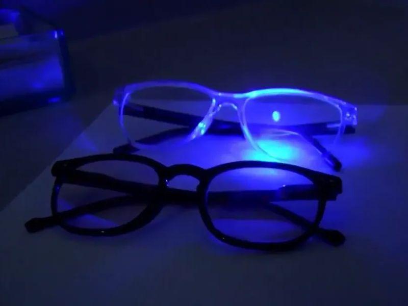 kinh-chong-anh-sang-xanh-co-nen-su-dung-167