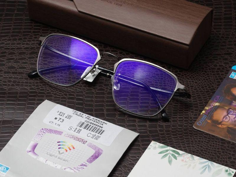 kinh-chong-anh-sang-xanh-co-nen-su-dung-167