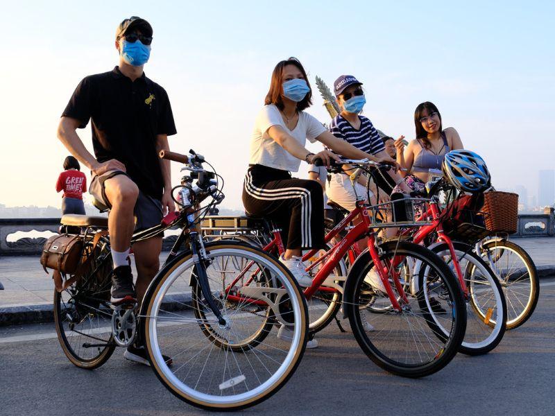 Hoạt động đạp xe thu hút giới trẻ