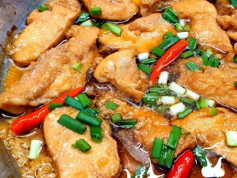 Ức gà kho tiêu đậm đà hương vị