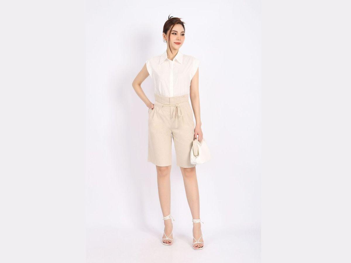 Quần short lửng vải linen với độ thoáng mát tuyệt đối, giúp nàng tự tin khoe vẻ năng động, trẻ trung