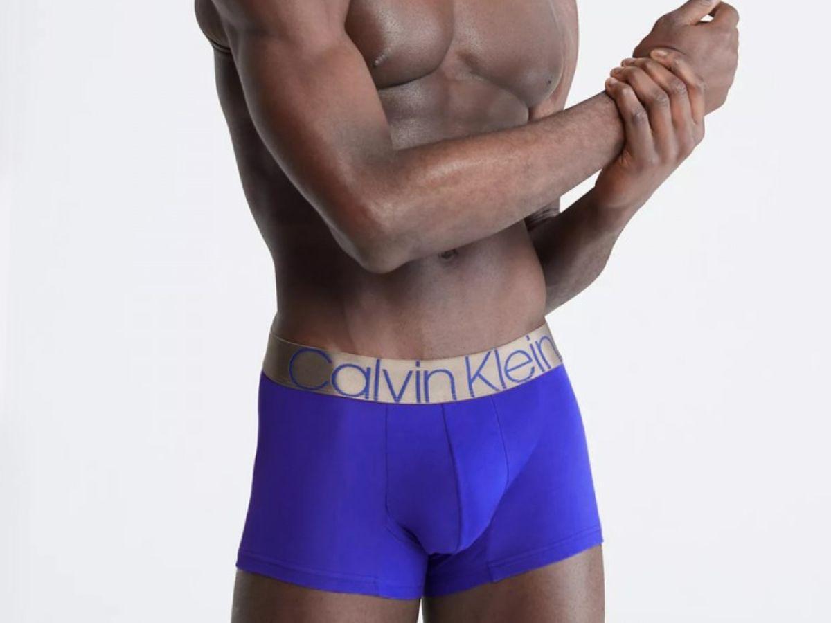 Quần lót nam Calvin Klein sử dụng vải có độ co giãn cao