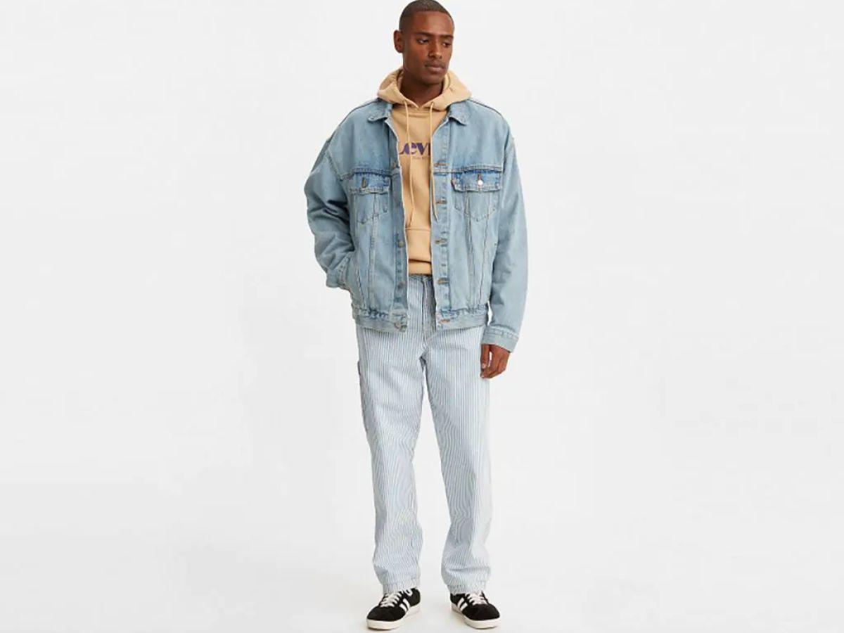 Bạn có thể phối kết quần jean Levi's với nhiều outfit khác nhau từ cổ điển cho đến hiện đại 