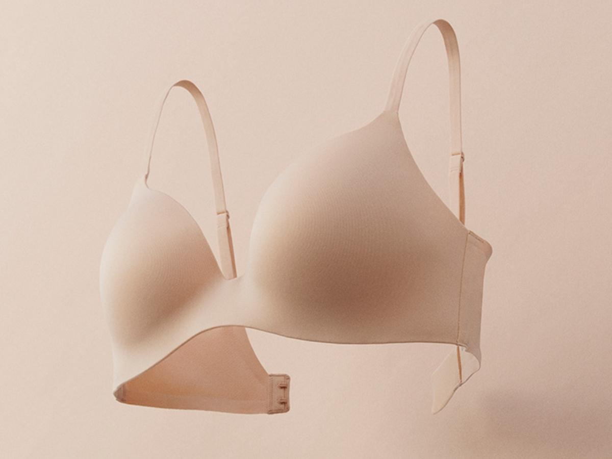 Mặc áo ngực không gọng không gây ra tình trạng chảy xệ