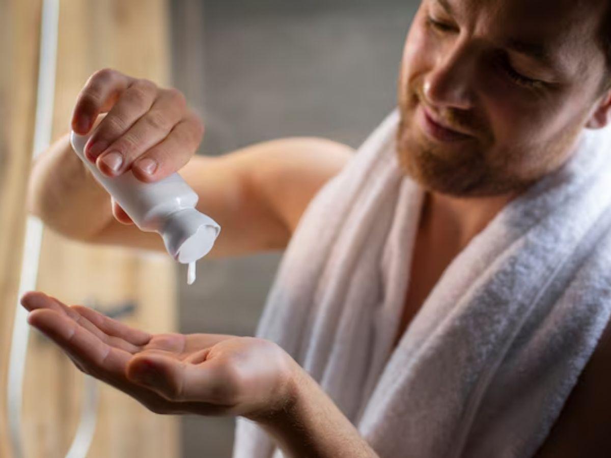 Dùng dung dịch vệ sinh đúng cách giúp bạn bảo vệ sức khỏe vùng kín