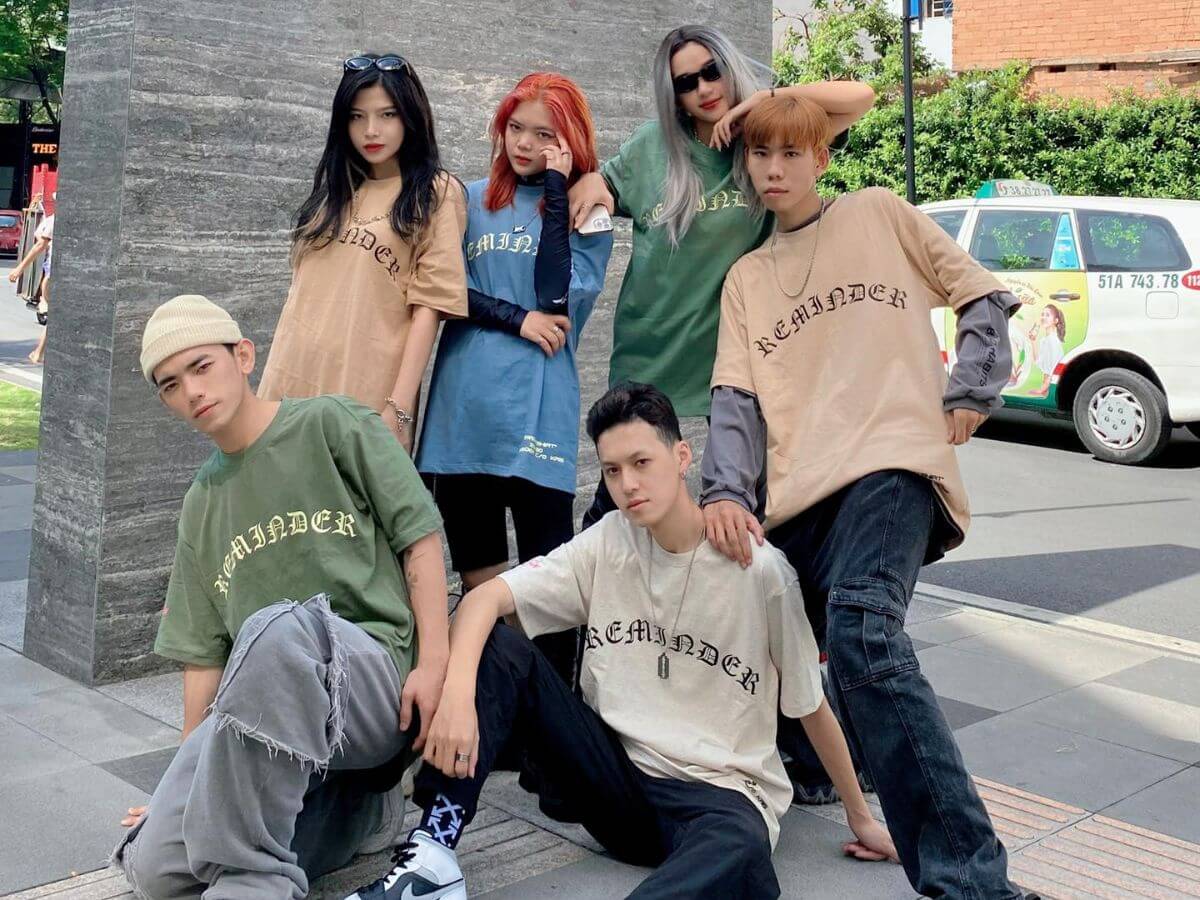 Local brand áo thun Reminder