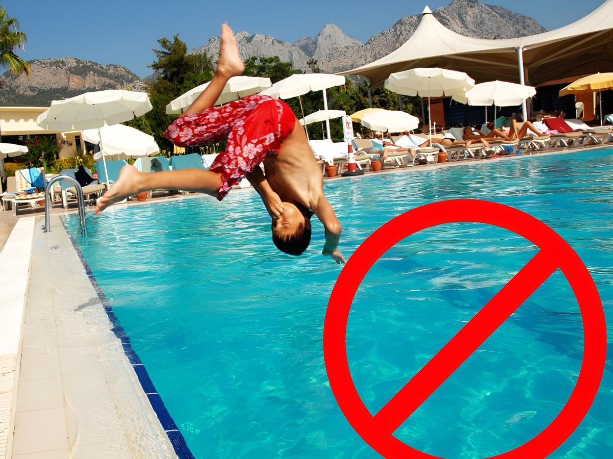 Tuyệt đối không nhảy cắm đầu hoặc lặn sâu ở khu vực nước sâu