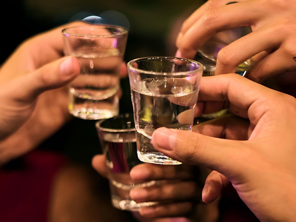 Hãy nhớ, bơi lội và rượu bia không bao giờ đi đôi với nhau