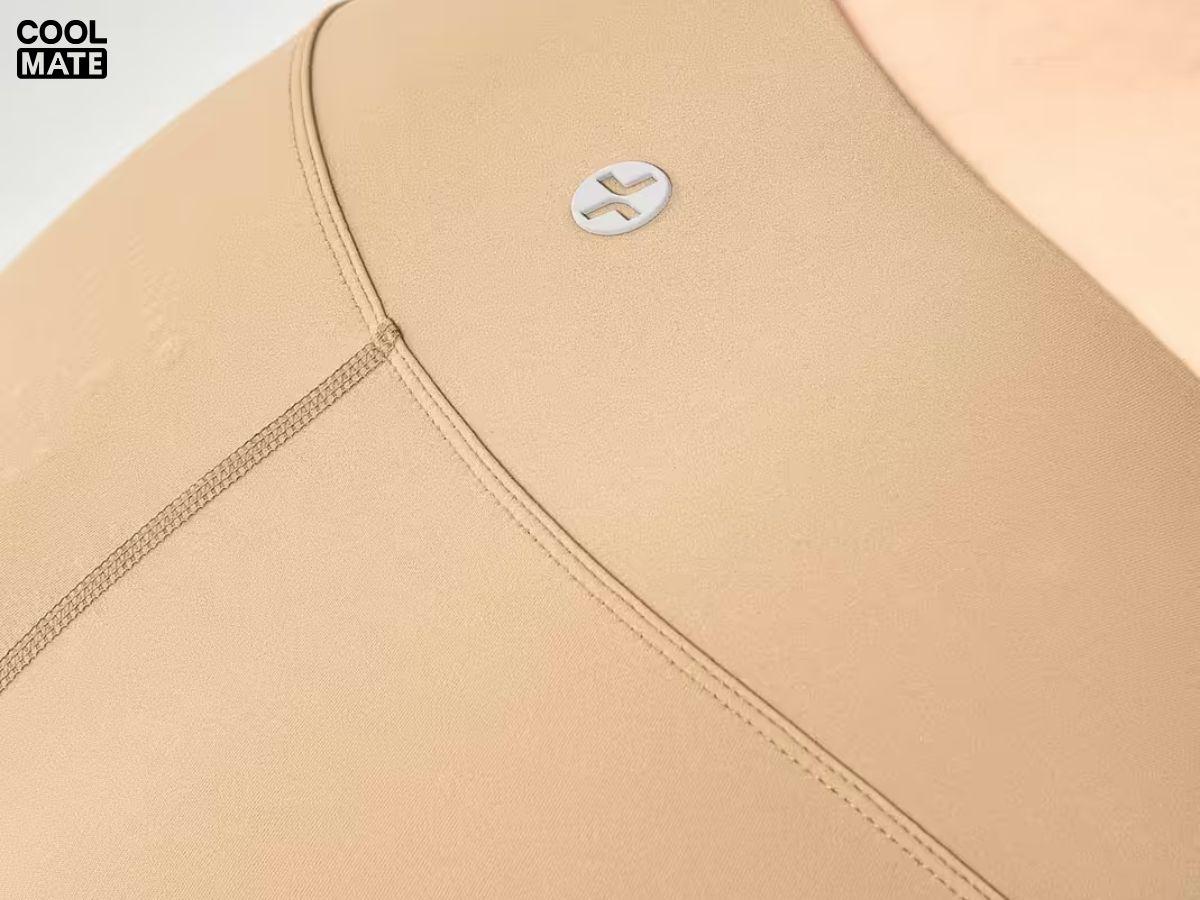 Lựa chọn chất liệu vải dày dặn, thấm hút tốt thích hợp cho hoạt động thể thao