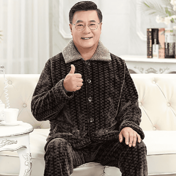 Gấp đôi sự ấm áp với bộ đồ ngủ vải nhung lót bông