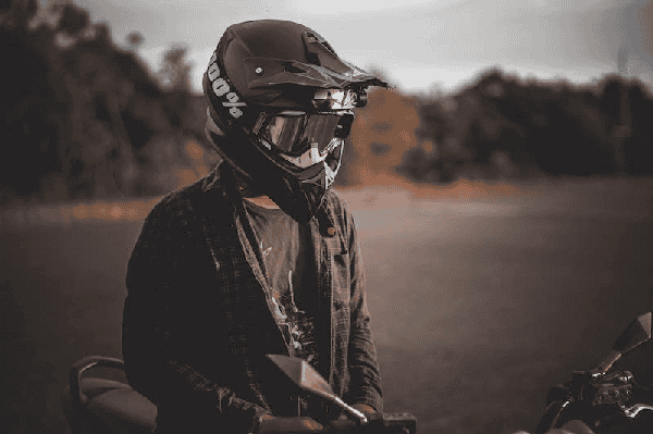 Có thể đeo kính khi đội mũ fullface