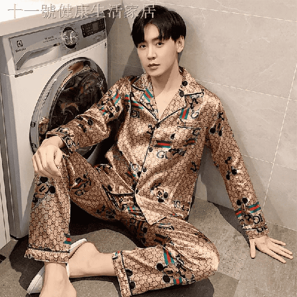 Hướng dẫn giặt và bảo quản đồ ngủ nam bằng lụa