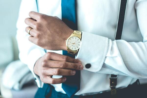 Dây đeo đồng tùy theo kích cỡ, độ dày mà sẽ đi cùng với mặt đồng hồ khác nhau