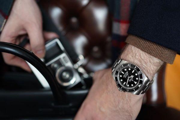 dia-chi-thay-day-dong-ho-rolex-chinh-hang-chat-luong-uy-tin