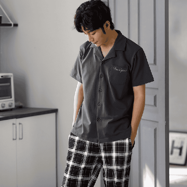 Trông bạn sẽ cuốn hút chuẩn “soái ca” Hàn dù chỉ là ở nhà