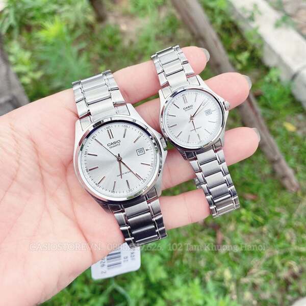Đồng hồ đôi tại Lucio Watch