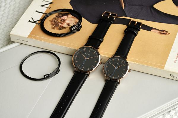 Đồng hồ đôi đơn giản tại Dyoss Watch
