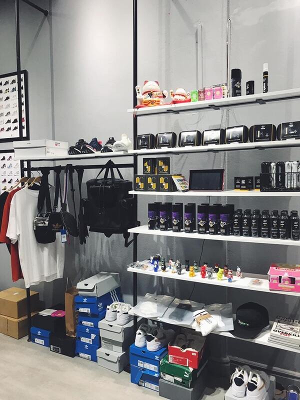 Dịch vụ vệ sinh giày tại Just Sneaker Store