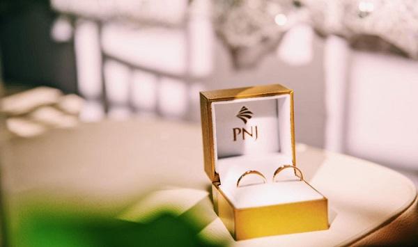mua nhẫn đính hôn hà nội
