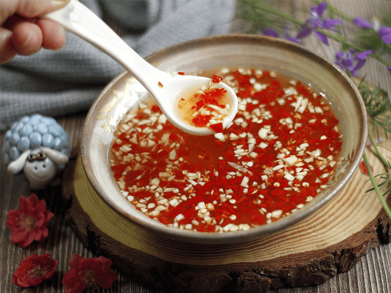 Pha nước mắm chua ngọt
