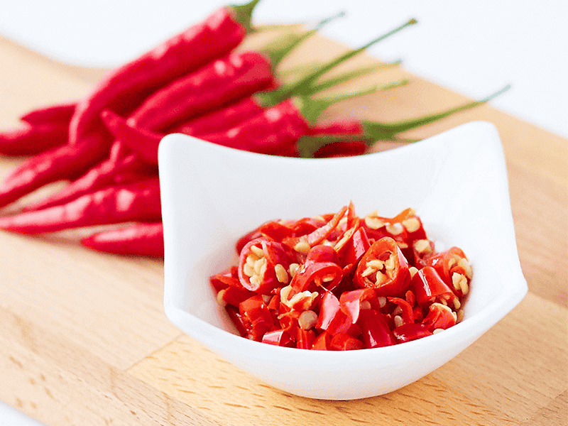 Thái ớt thành lát mỏng